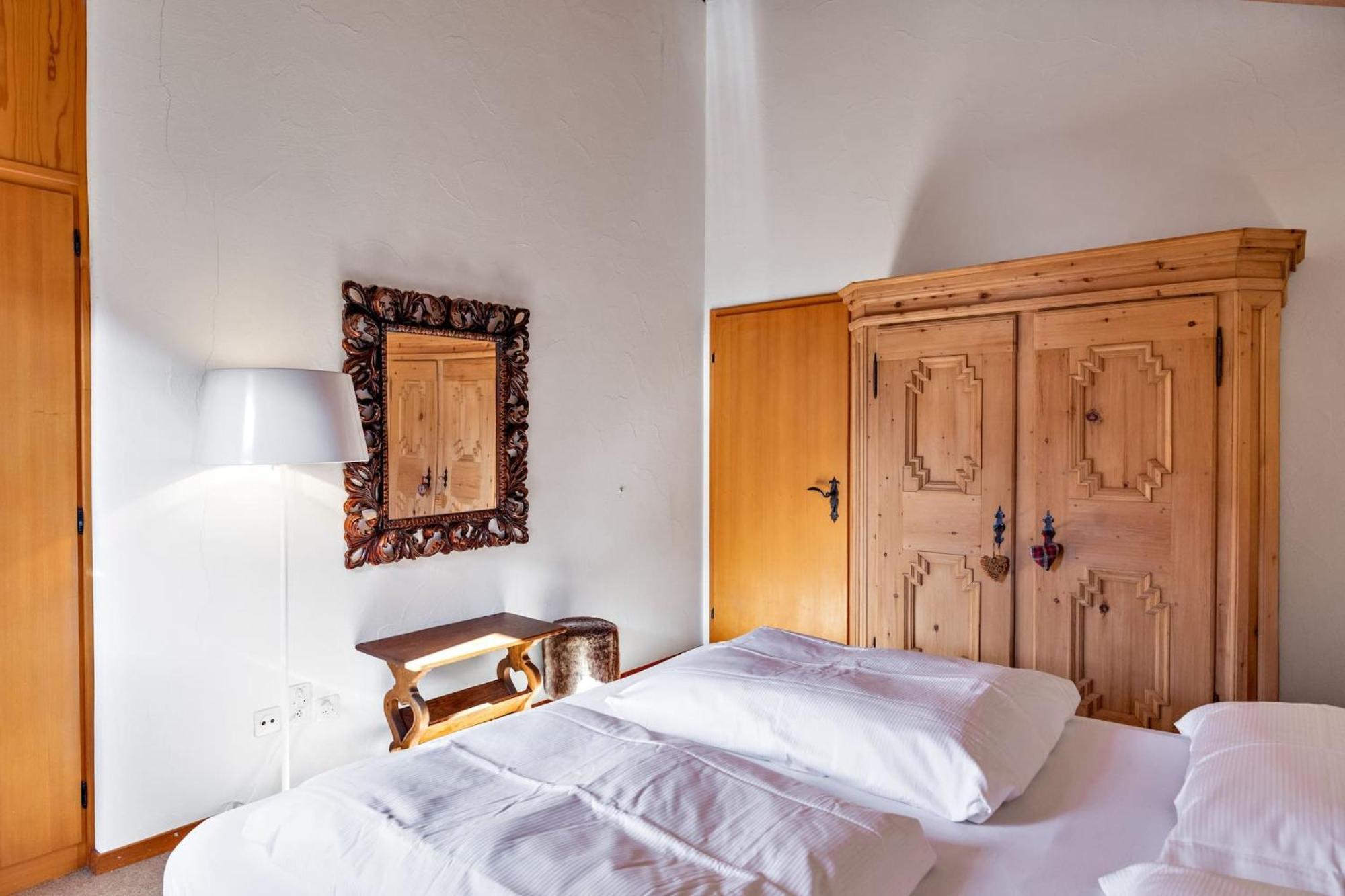 Chesa Panorama B - La Punt Appartement Buitenkant foto